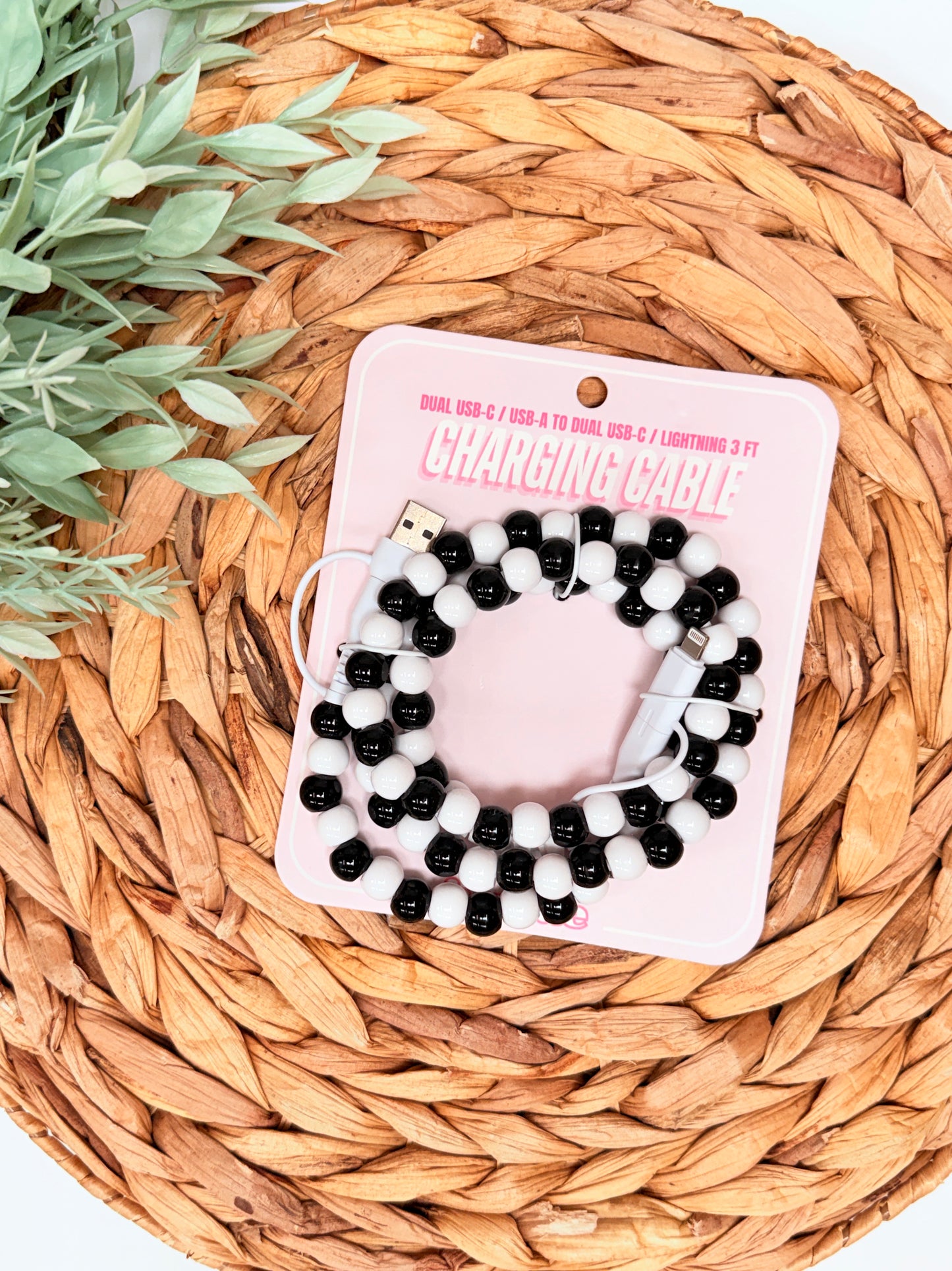 Beaded Universal Charger | Black & White